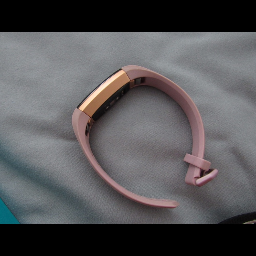 ROSE GOLD FIBIT ALTA // RARE - Picture 3 of 3